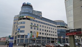 БЦ "NemigaCity". г. Минск, ул. Немига, 40. Интегрированные в витраж окна из системы W62.